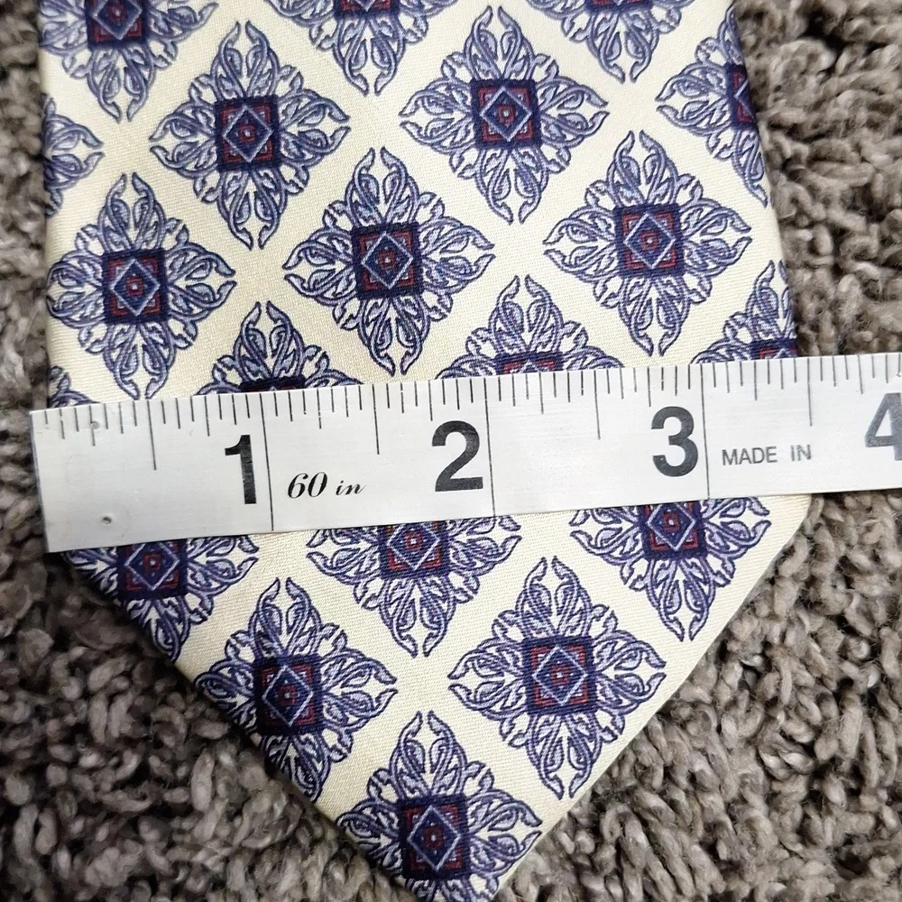 Dior elegant tie